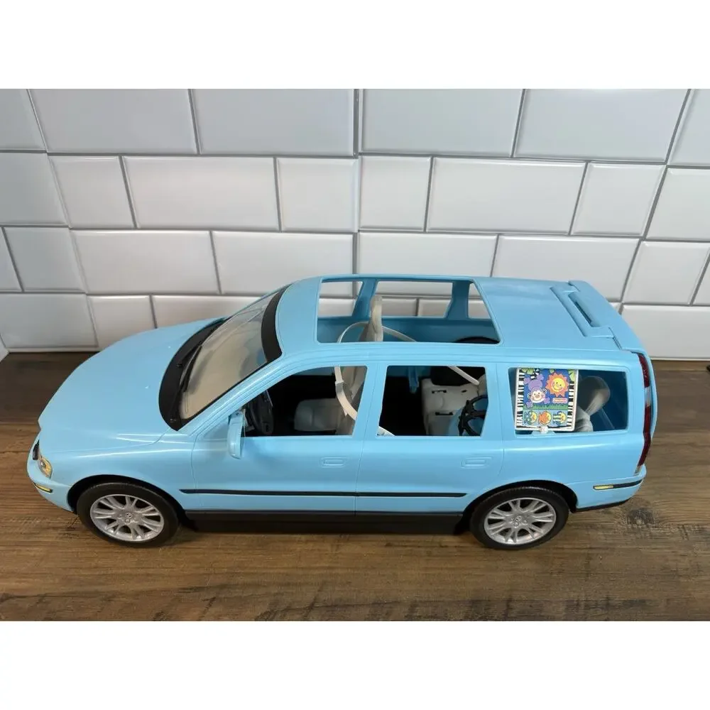 2003 Mattel Barbie Happy Family Blue Volvo Station Wagon-Vintage